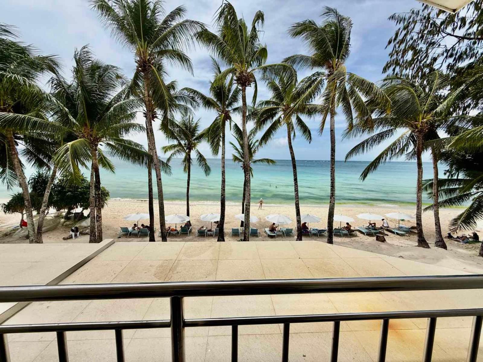 Calypso Beach And Dive Resort Manoc-Manoc Bagian luar foto